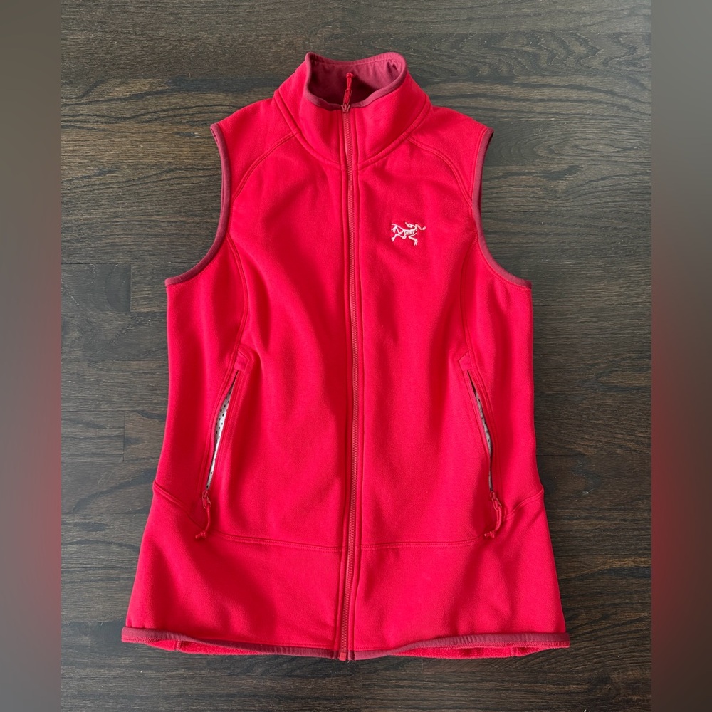 Women’s Arc'teryx Kyanite Red Sleeveless Fleece Zip Vest